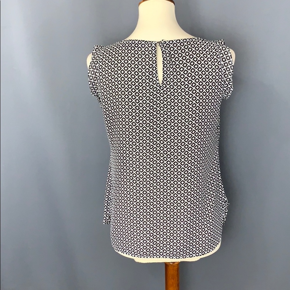 🖤4/$25 Sleeveless LOFT  top - Picture 4 of 7